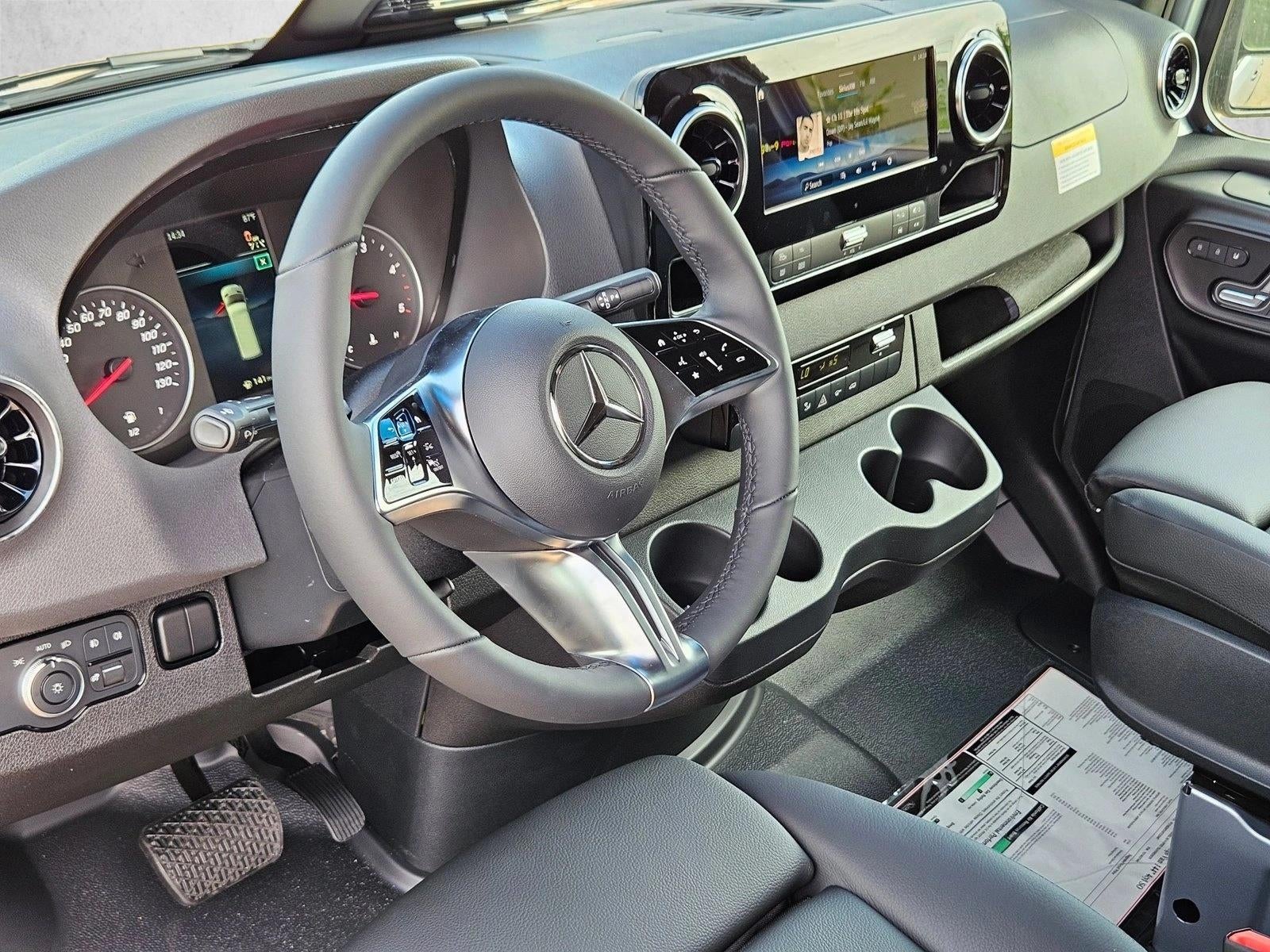 2025 Mercedes-Benz Sprinter Cargo Van 2500 Standard Roof I4 Diesel 144" RWD