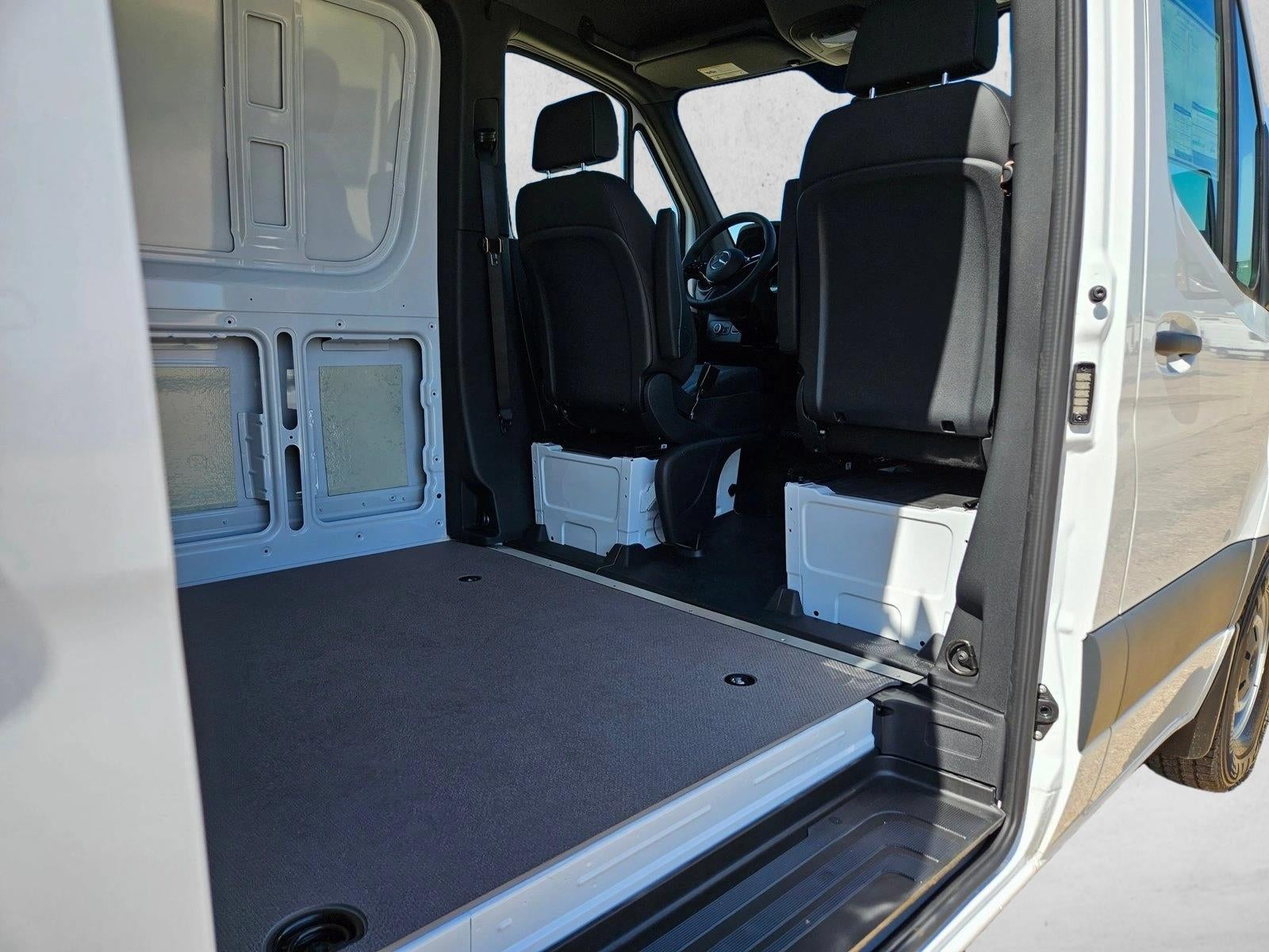 2025 Mercedes-Benz Sprinter Cargo Van 2500 Standard Roof I4 Diesel 144" RWD