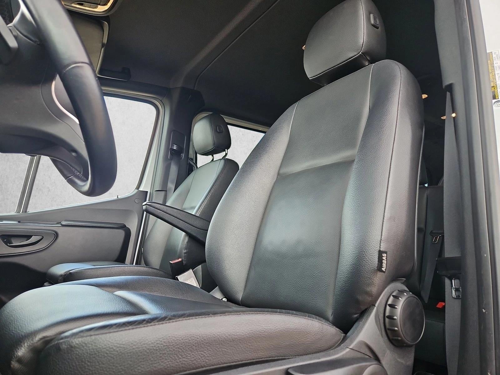 2022 Mercedes-Benz Sprinter Passenger Van 2500 Standard Roof V6 144" RWD