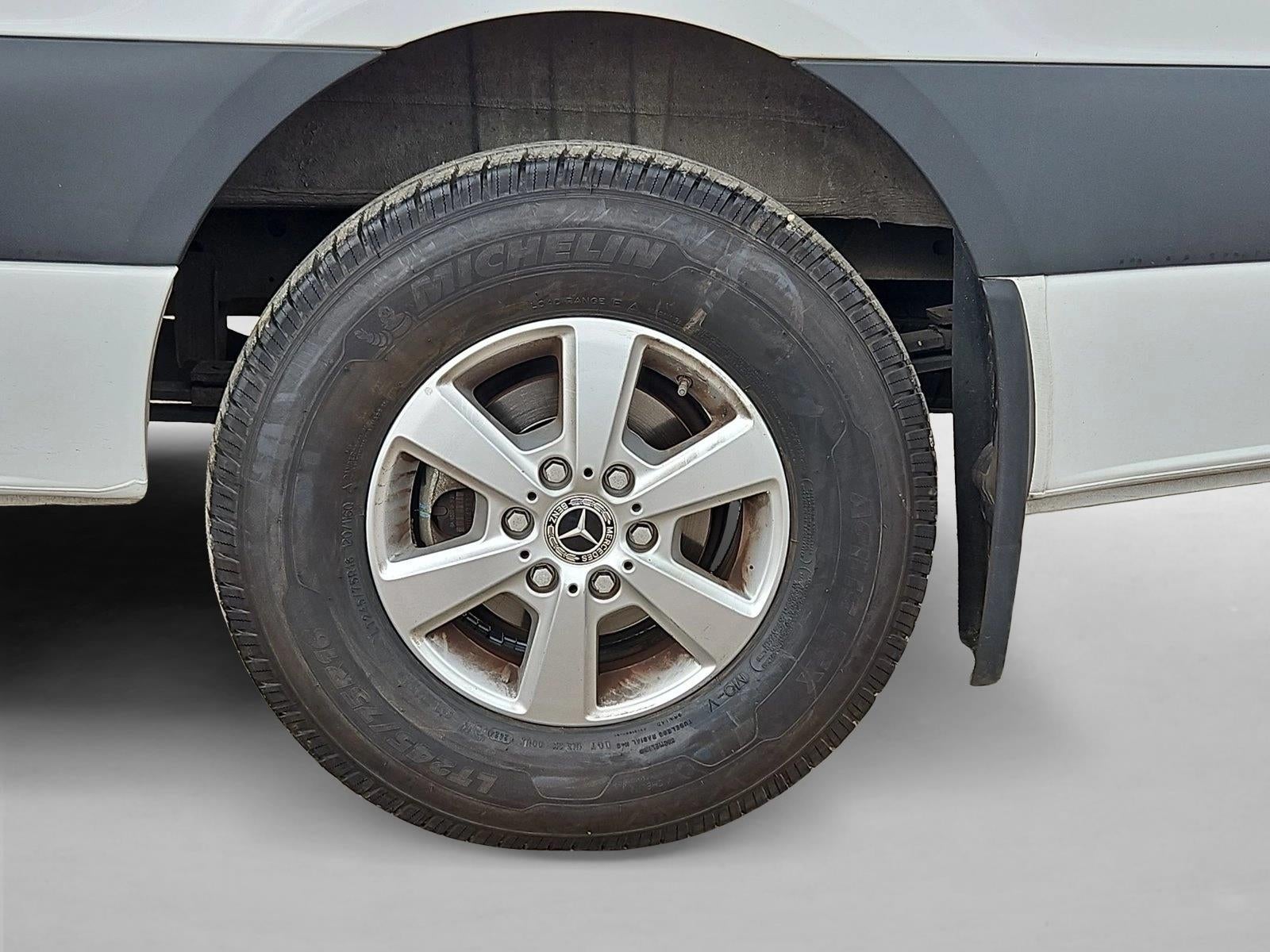 2022 Mercedes-Benz Sprinter Passenger Van 2500 Standard Roof V6 144" RWD