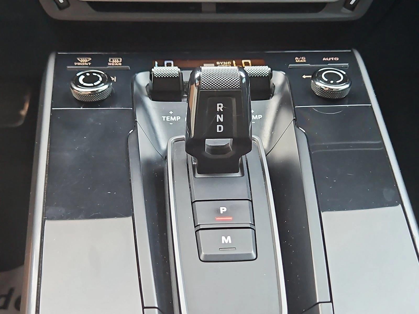 2020 Porsche 911 Carrera 4S Cabriolet