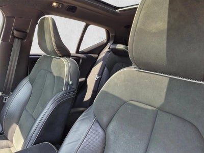 2019 Volvo XC40 T5 AWD R-Design