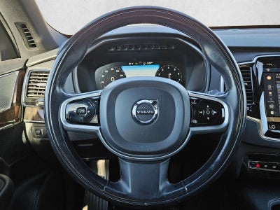 2017 Volvo XC90 T6 AWD 7-Passenger Momentum