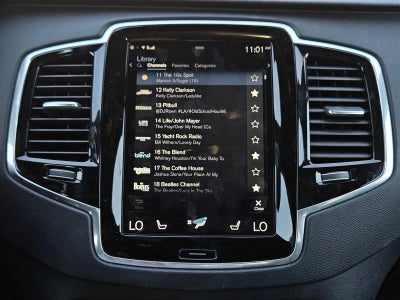 2017 Volvo XC90 T6 AWD 7-Passenger Momentum