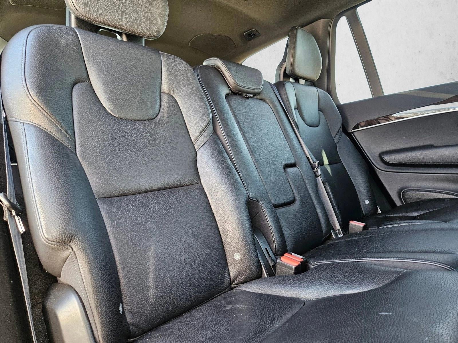 2017 Volvo XC90 T6 AWD 7-Passenger Momentum