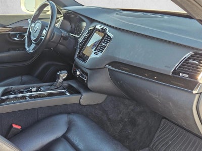 2017 Volvo XC90 T6 AWD 7-Passenger Momentum