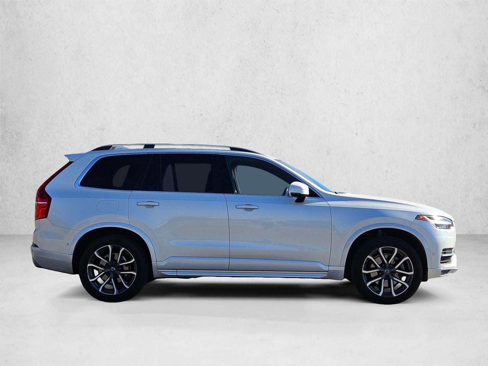 2017 Volvo XC90 T6 AWD 7-Passenger Momentum