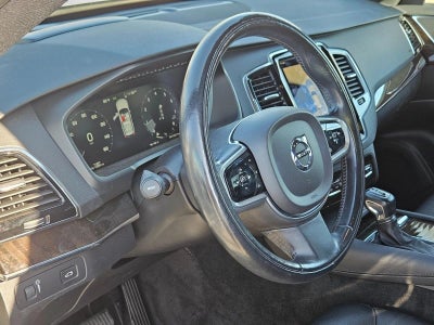 2017 Volvo XC90 T6 AWD 7-Passenger Momentum